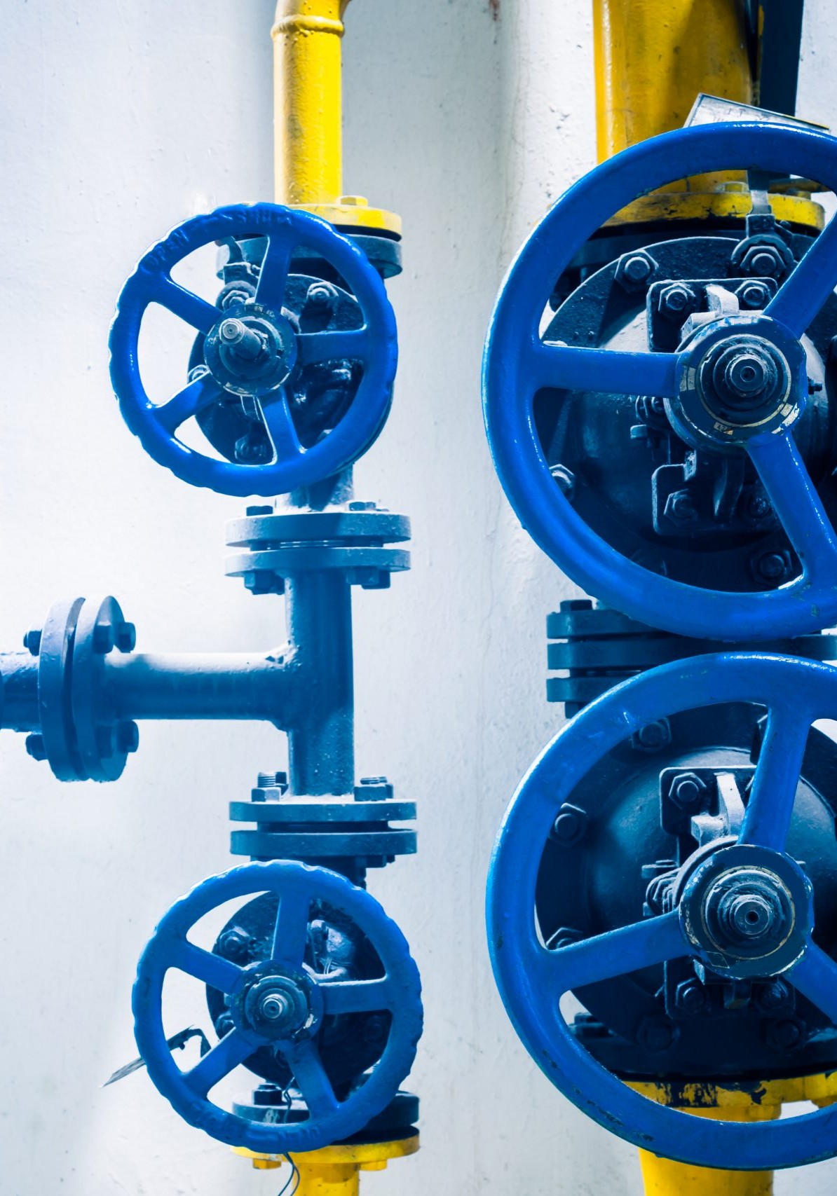 steel-pipelines-cables-plant-1-scaled